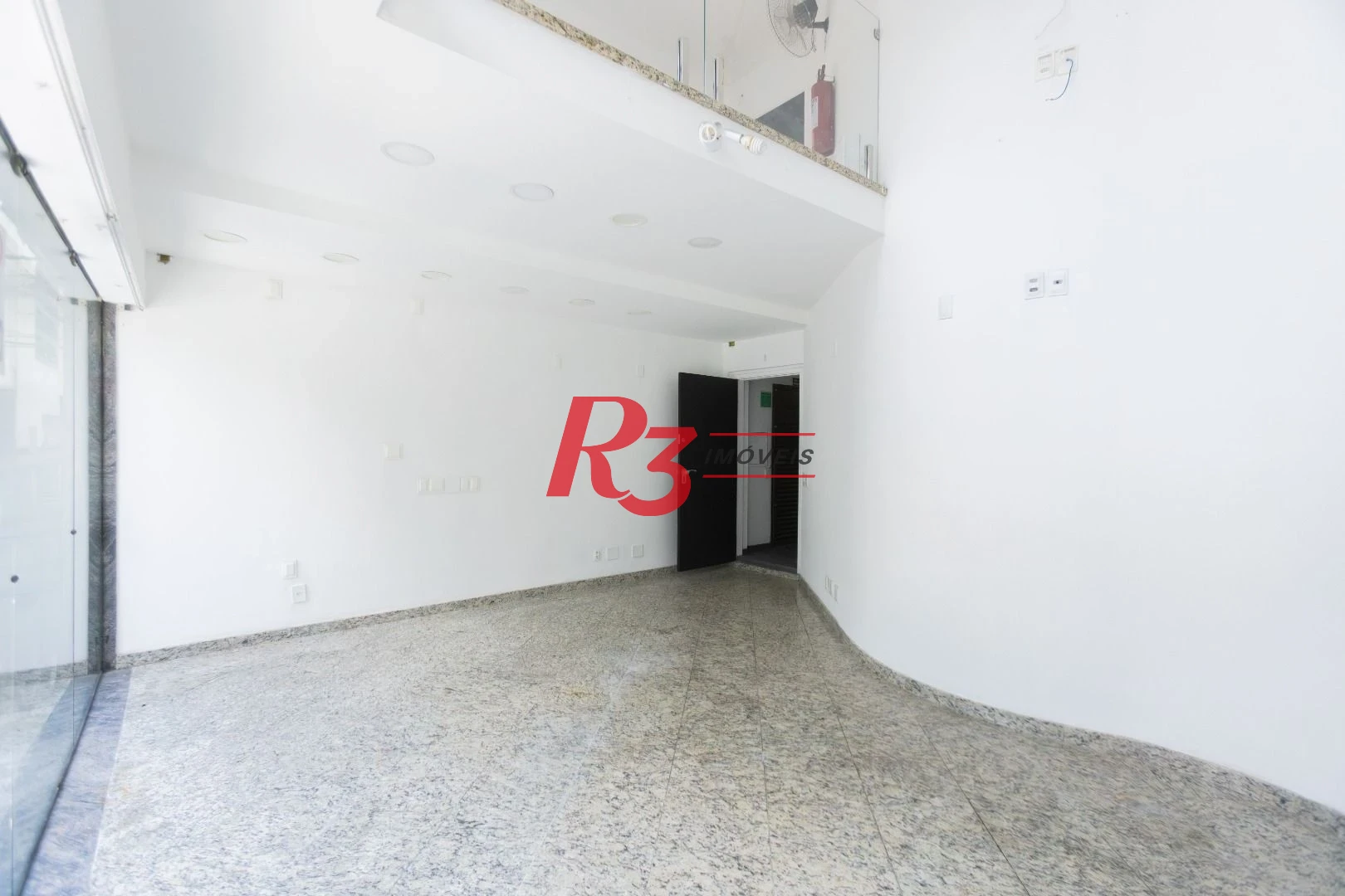 Loja para alugar, 340 m² por R$ 30.000,00/mês - Gonzaga - Santos/SP