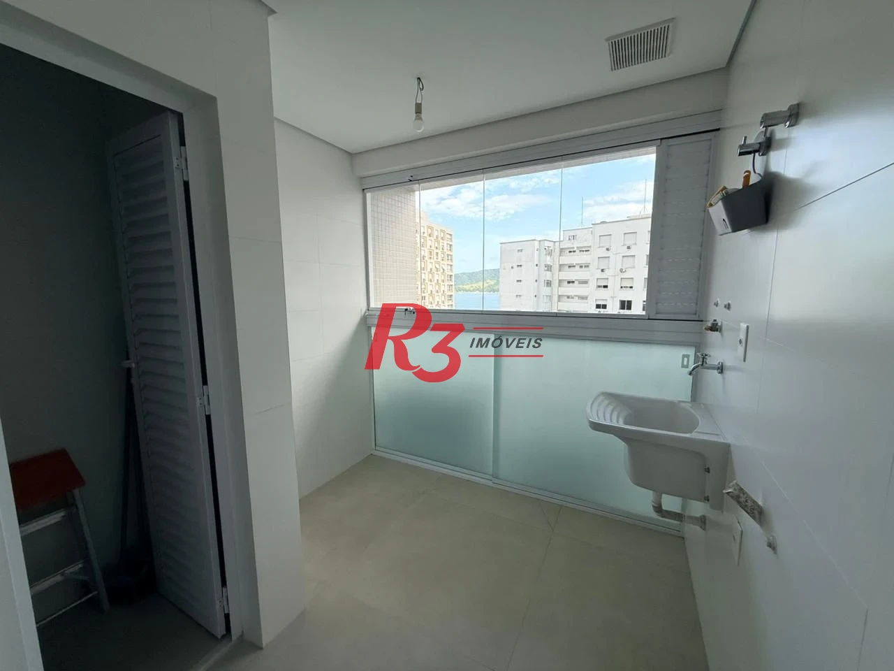 Apartamento com 2 dormitórios à venda, 91 m² por R$ 2.000.000,00 - Boqueirão - Santos/SP