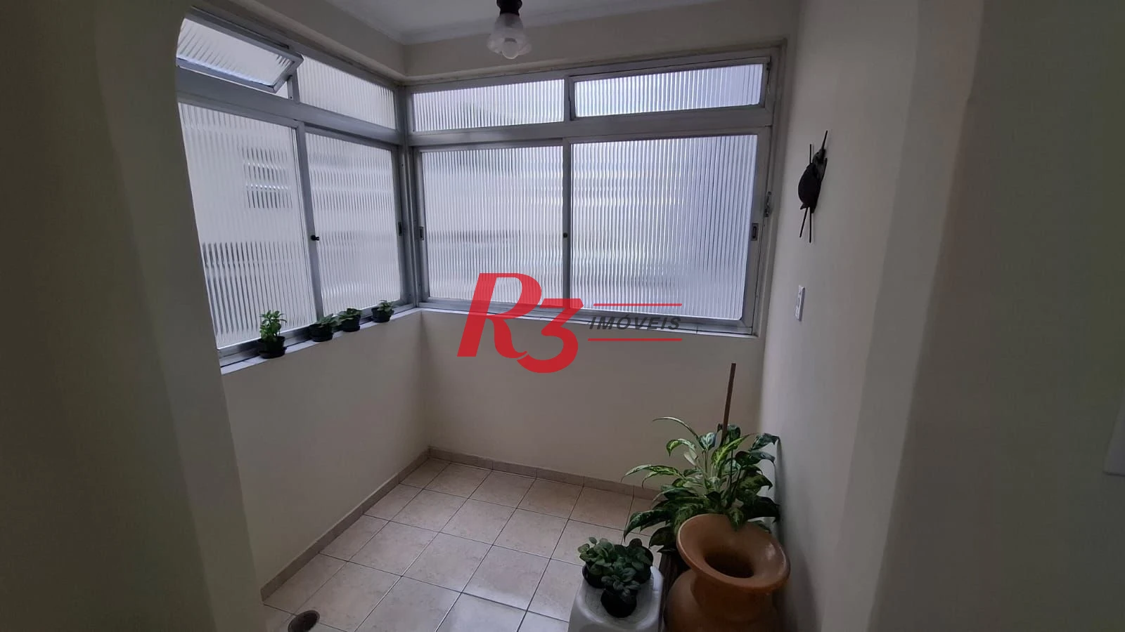 Apartamento com 2 dormitórios à venda, 98 m² por R$ 475.000,00 - Pompéia - Santos/SP