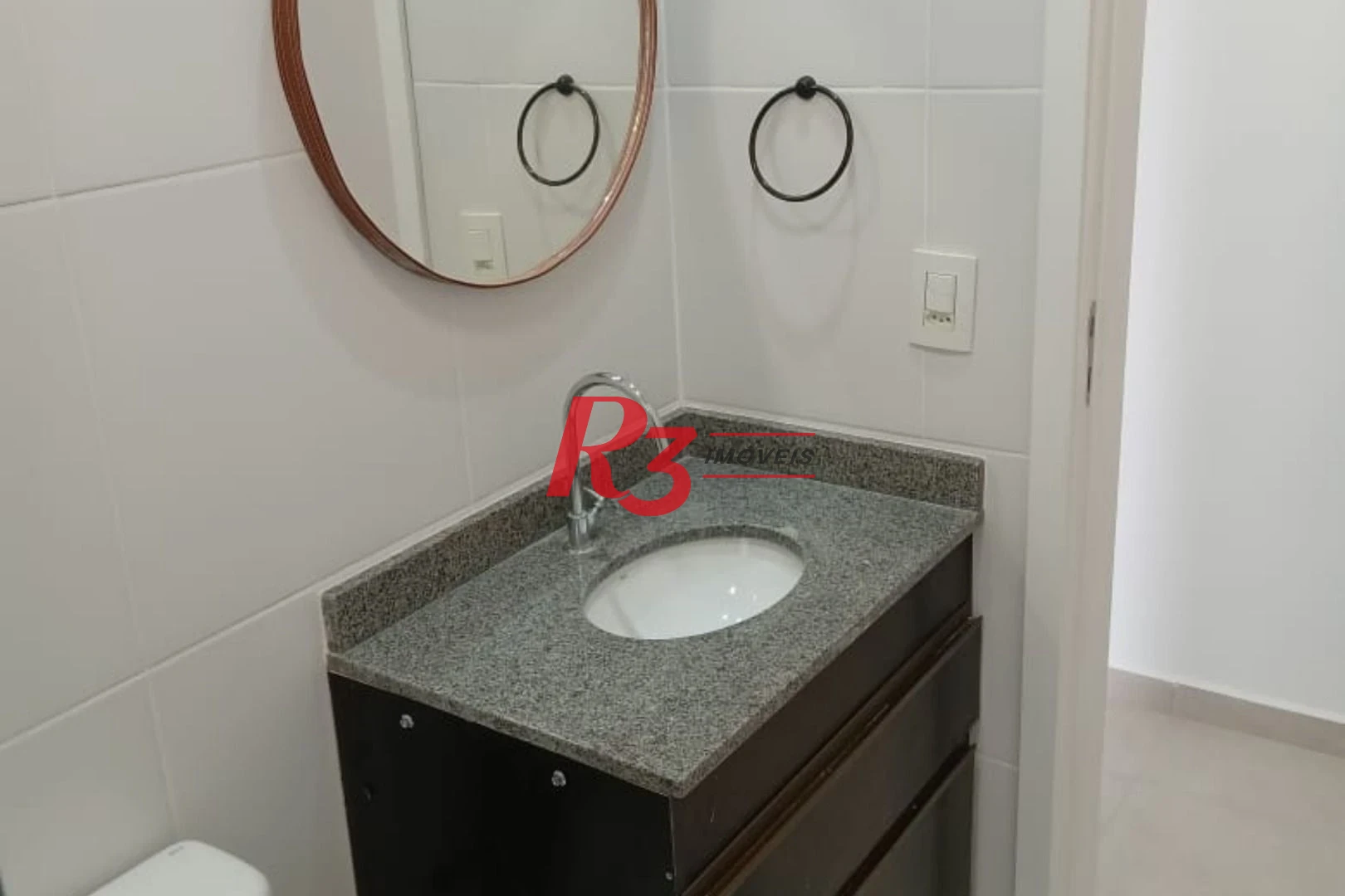 Apartamento com 2 dormitórios à venda, 49 m² por R$ 320.000,00 - Castelo - Santos/SP