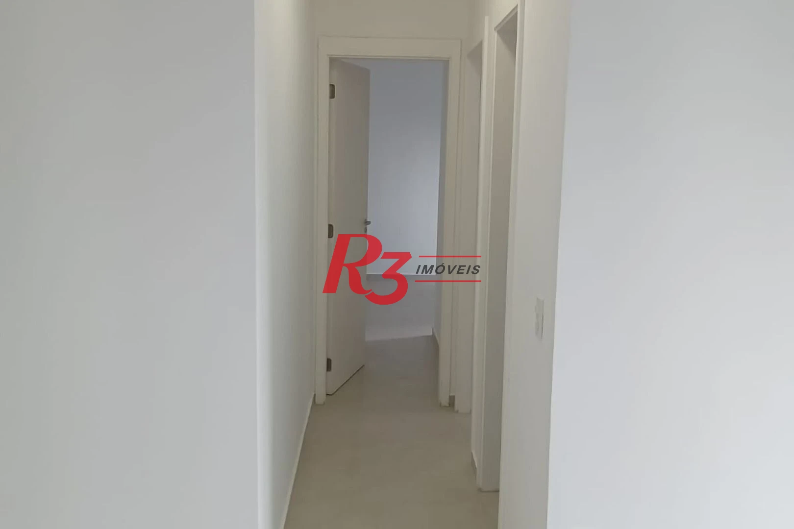 Apartamento com 2 dormitórios à venda, 49 m² por R$ 320.000,00 - Castelo - Santos/SP