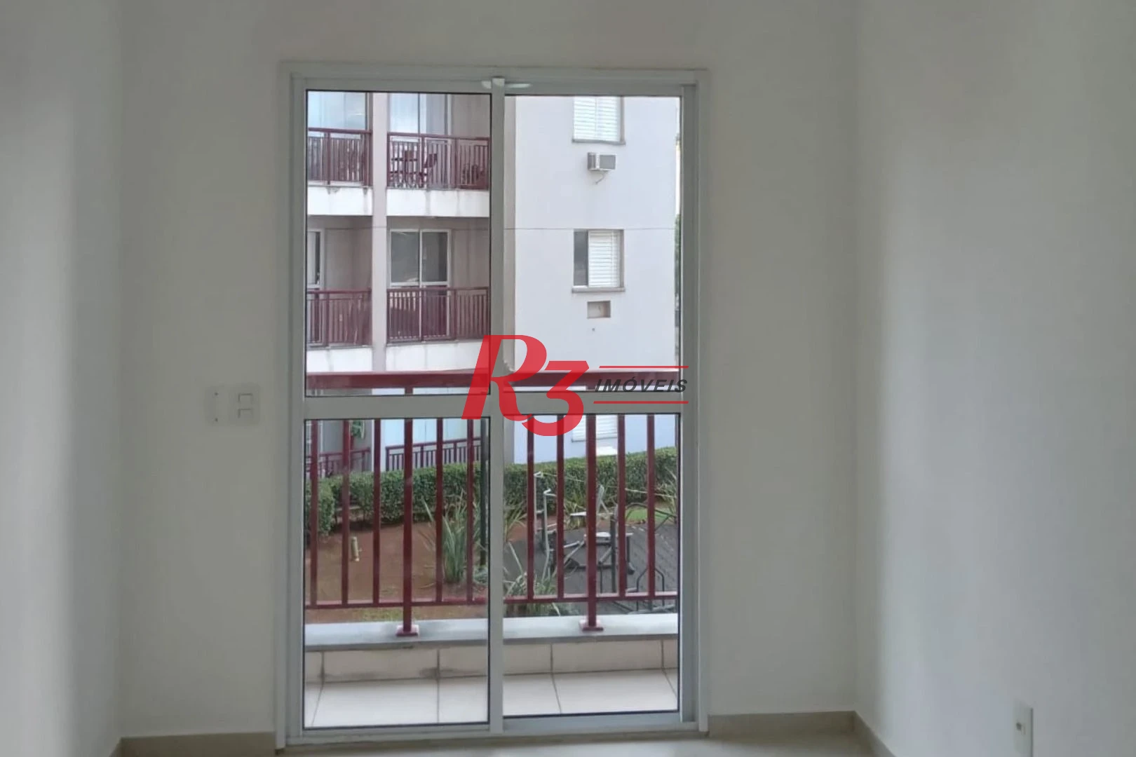 Apartamento com 2 dormitórios à venda, 49 m² por R$ 320.000,00 - Castelo - Santos/SP