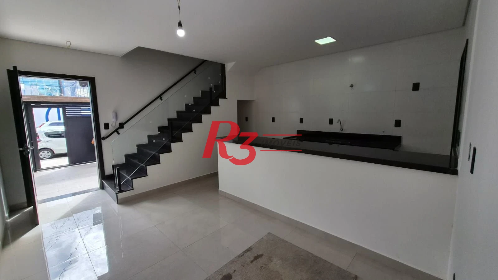Village com 2 dormitórios à venda, 70 m² por R$ 550.000,00 - Macuco - Santos/SP