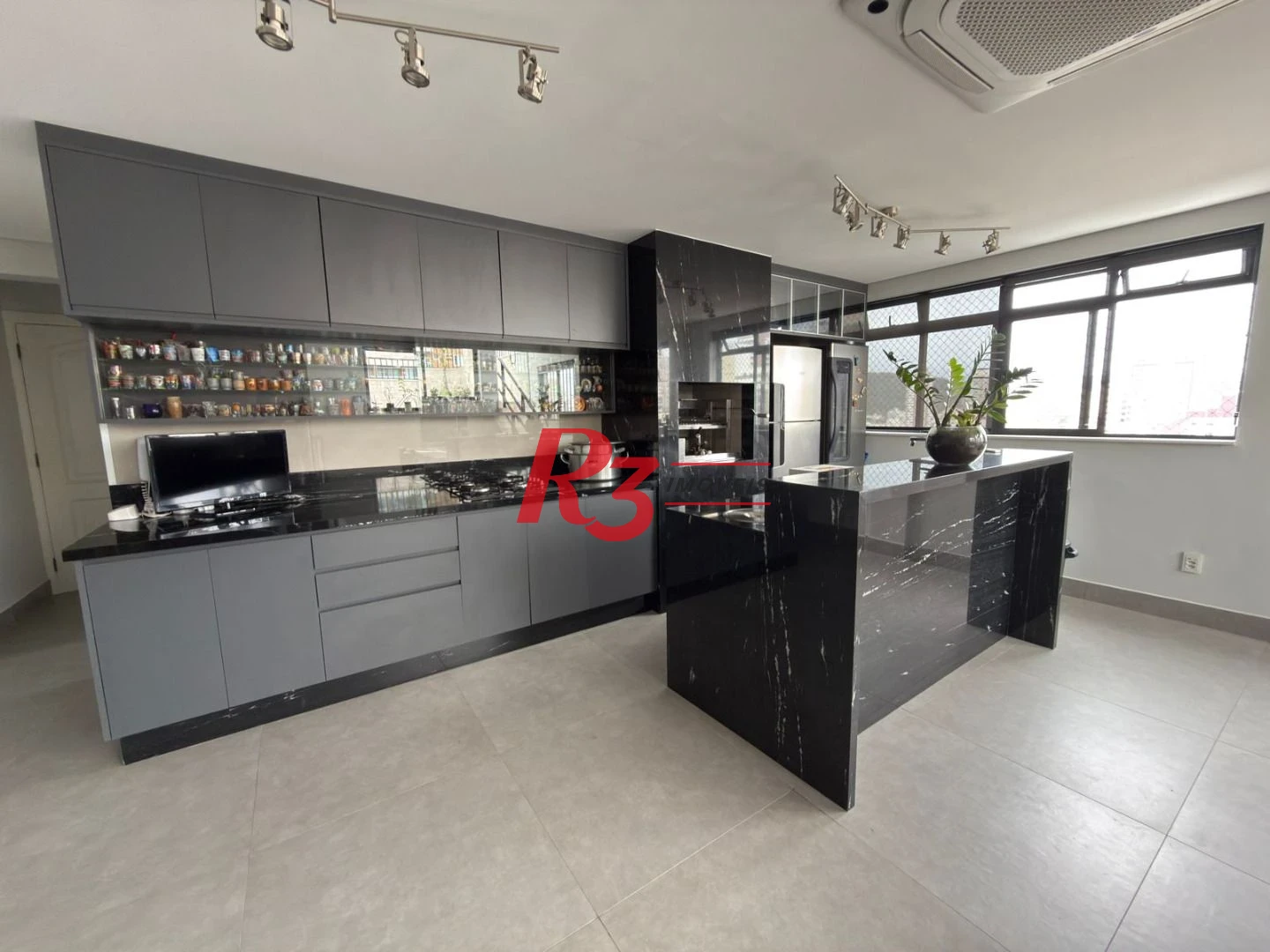 Cobertura à venda, 357 m² por R$ 3.500.000,00 - Pompéia - Santos/SP
