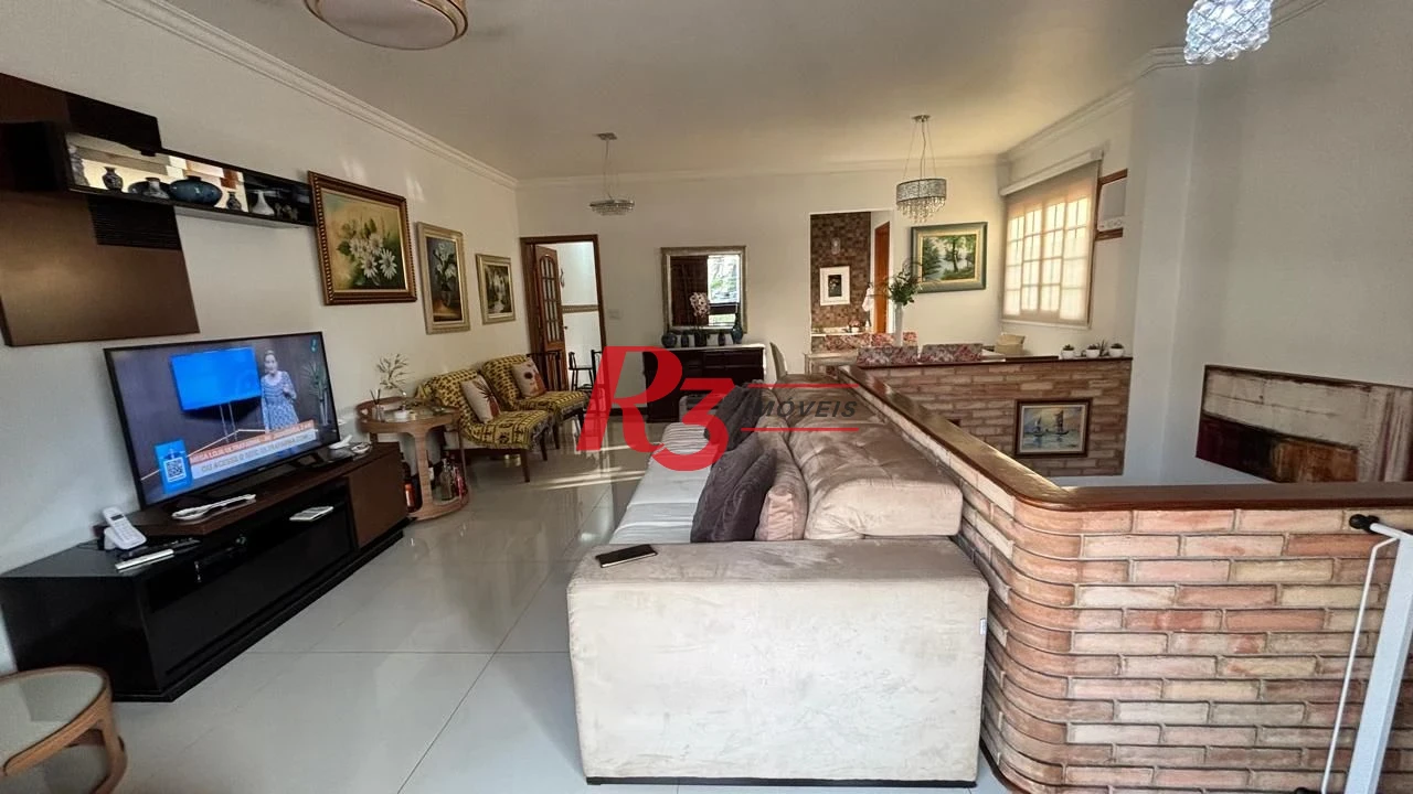 Casa com 3 dormitórios à venda, 157 m² por R$ 1.300.000,00 - Embaré - Santos/SP