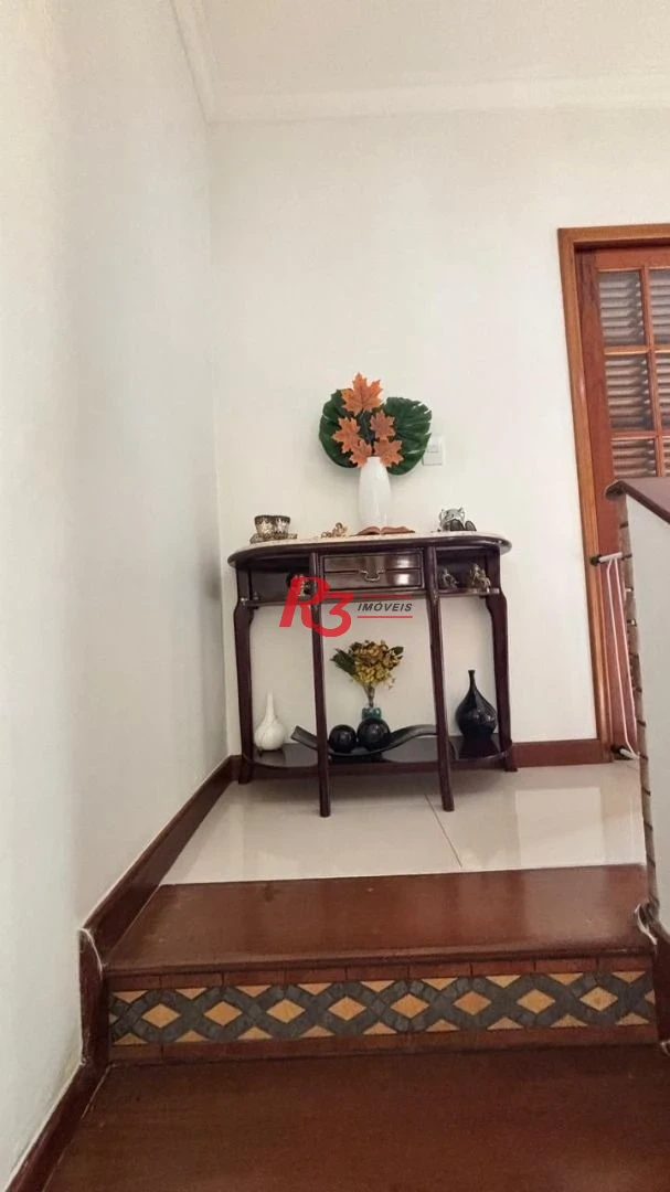 Casa com 3 dormitórios à venda, 157 m² por R$ 1.300.000,00 - Embaré - Santos/SP