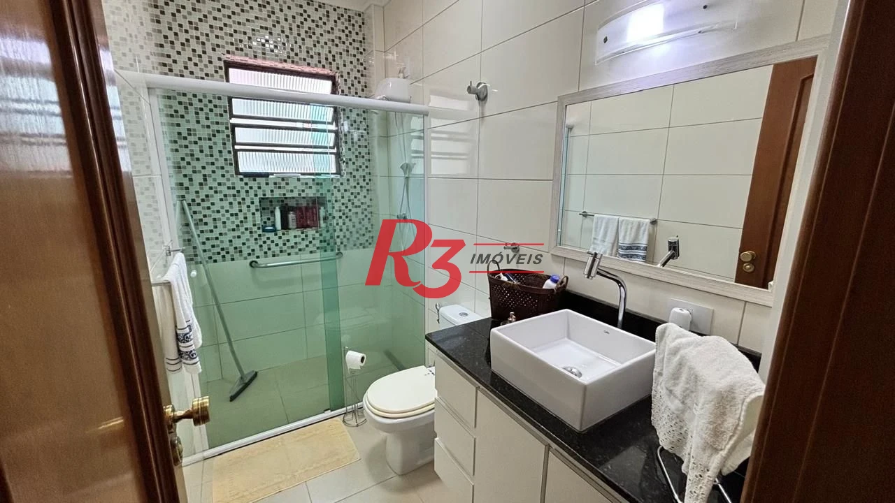 Casa com 3 dormitórios à venda, 157 m² por R$ 1.300.000,00 - Embaré - Santos/SP