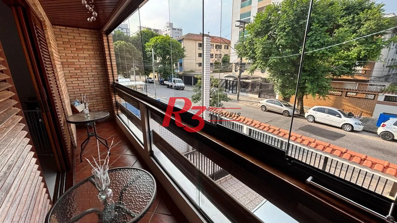 Casa com 3 dormitórios à venda, 157 m² por R$ 1.300.000,00 - Embaré - Santos/SP