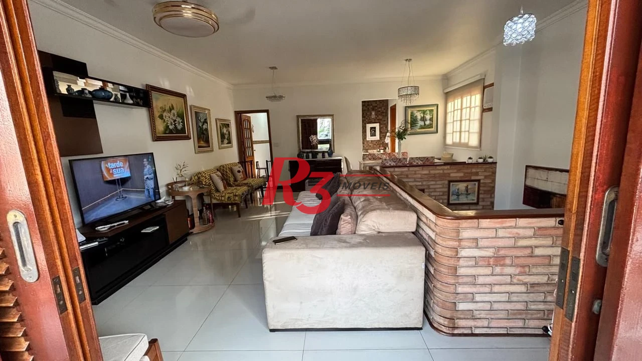 Casa com 3 dormitórios à venda, 157 m² por R$ 1.300.000,00 - Embaré - Santos/SP