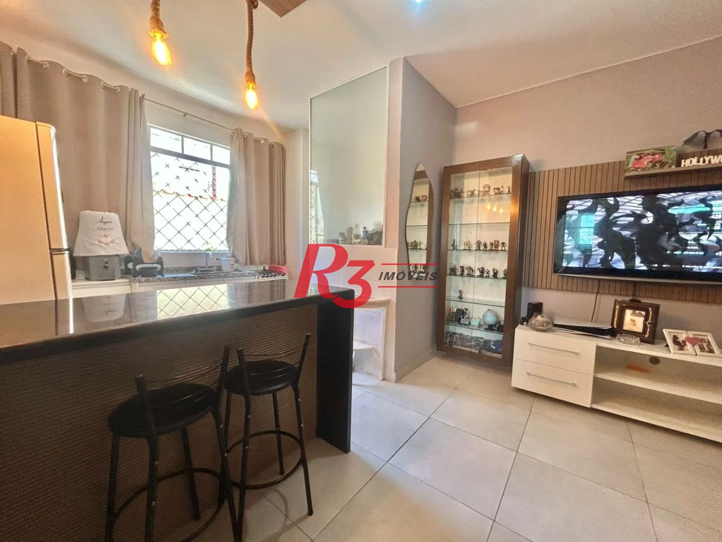 Apartamento com 1 dormitório para alugar, 57 m² por R$ 3.000,00/mês - Centro - São Vicente/SP