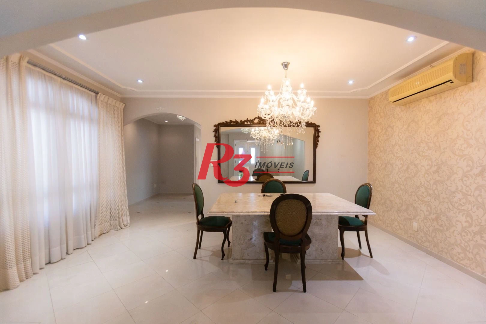 Casa com 4 dormitórios à venda, 303 m² por R$ 4.250.000,00 - Ponta da Praia - Santos/SP
