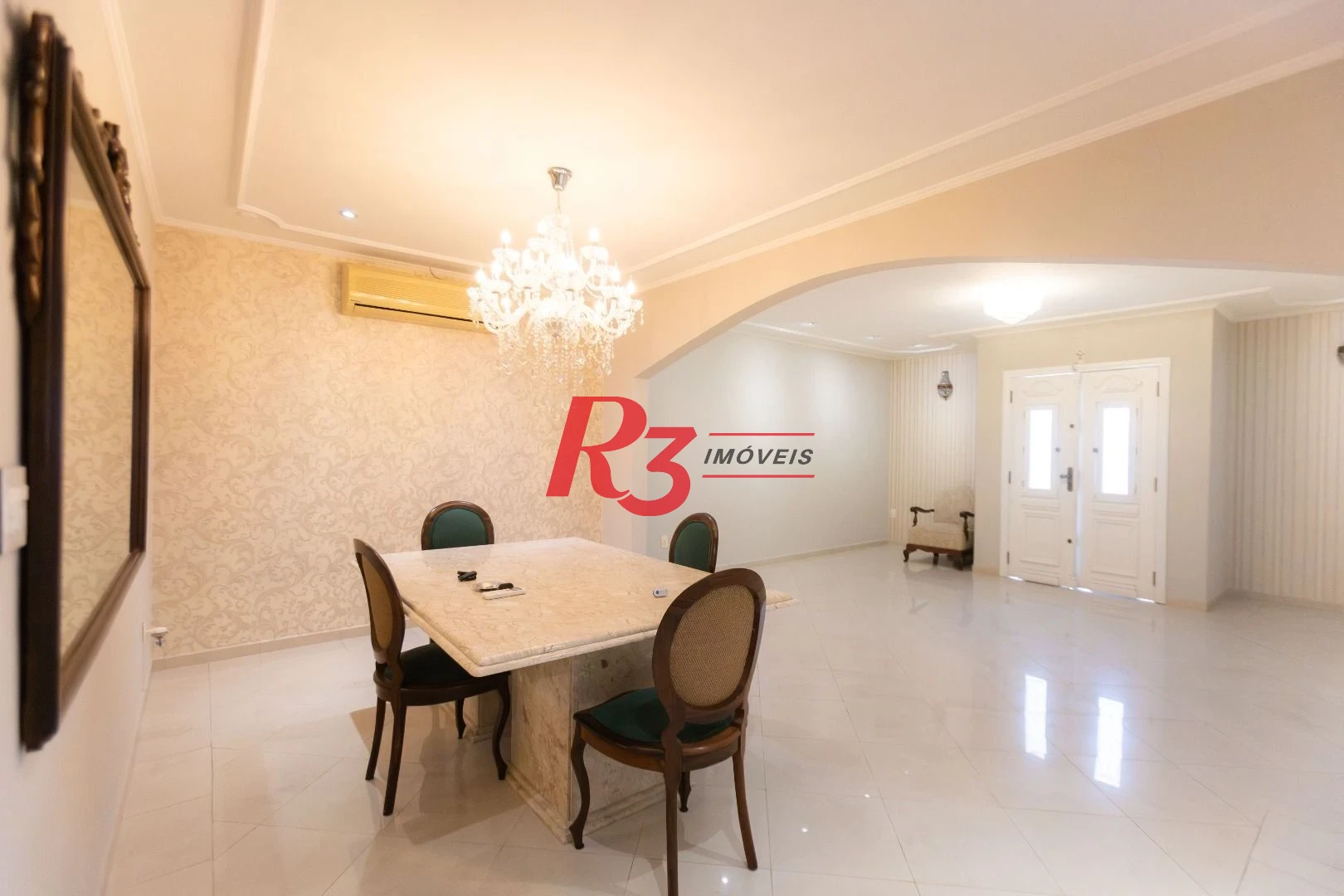 Casa com 4 dormitórios à venda, 303 m² por R$ 4.250.000,00 - Ponta da Praia - Santos/SP