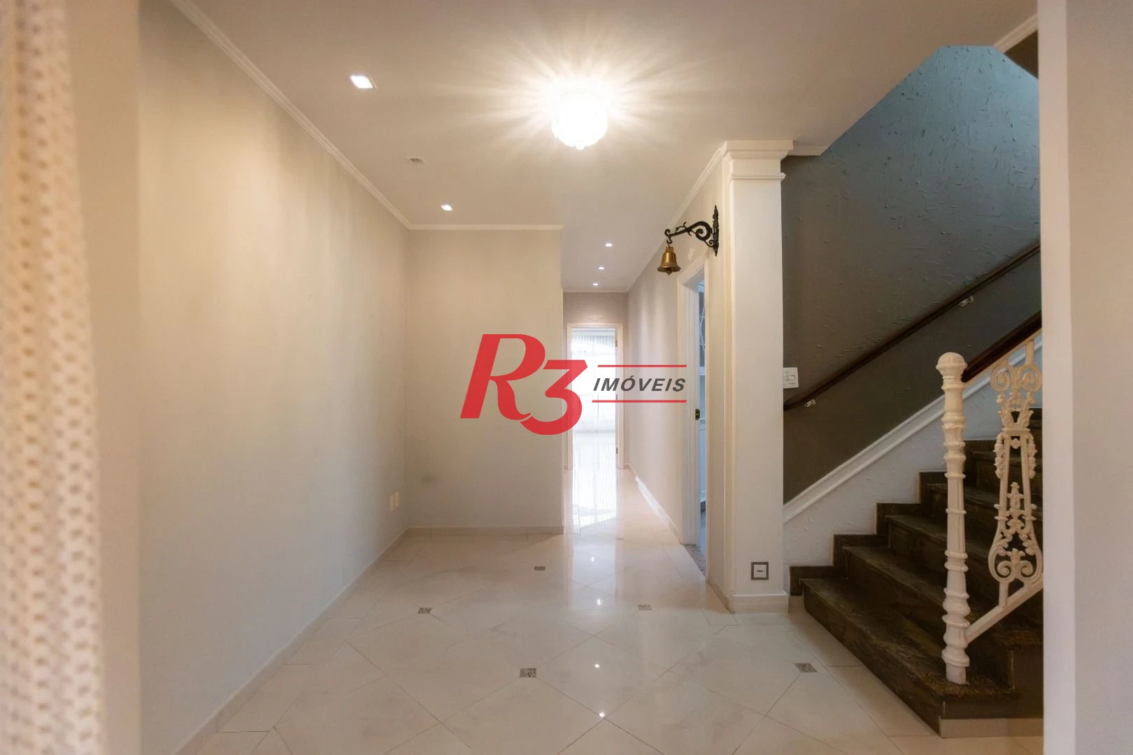 Casa com 4 dormitórios à venda, 303 m² por R$ 4.250.000,00 - Ponta da Praia - Santos/SP