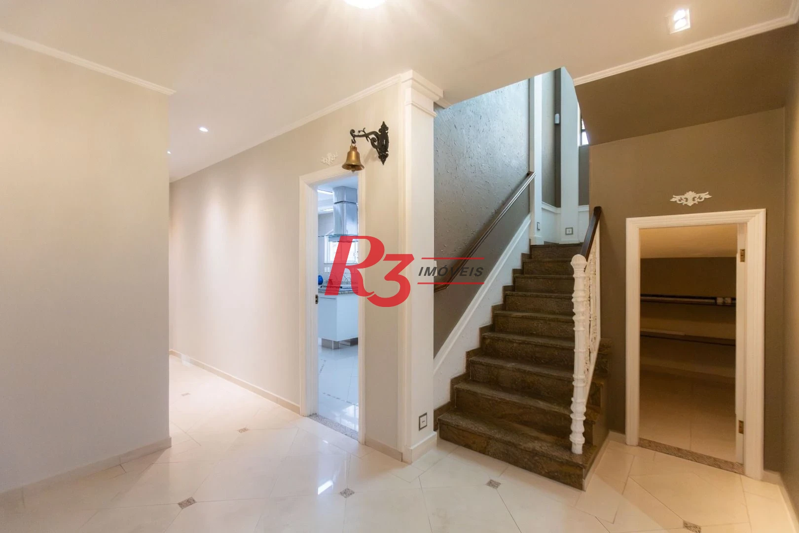 Casa com 4 dormitórios à venda, 303 m² por R$ 4.250.000,00 - Ponta da Praia - Santos/SP