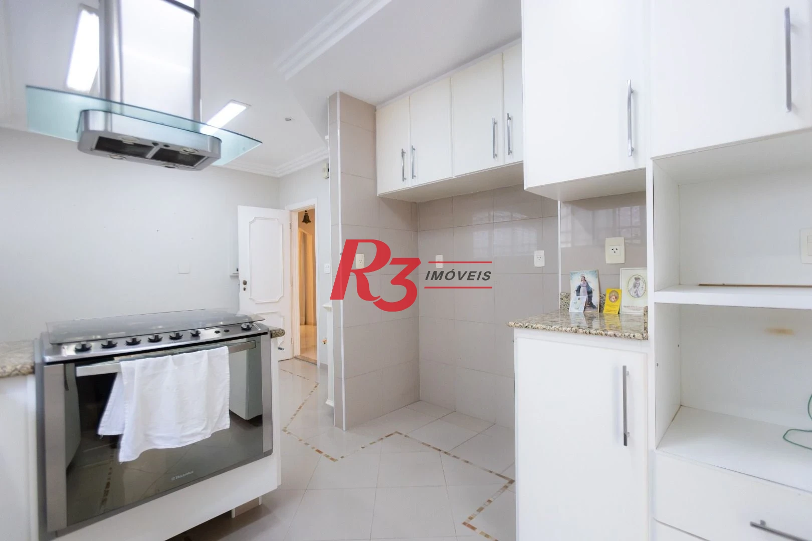 Casa com 4 dormitórios à venda, 303 m² por R$ 4.250.000,00 - Ponta da Praia - Santos/SP