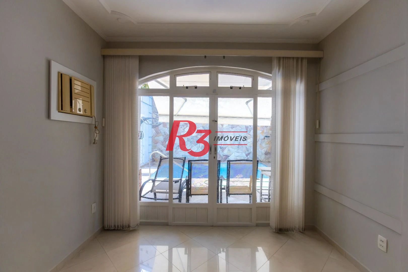 Casa com 4 dormitórios à venda, 303 m² por R$ 4.250.000,00 - Ponta da Praia - Santos/SP