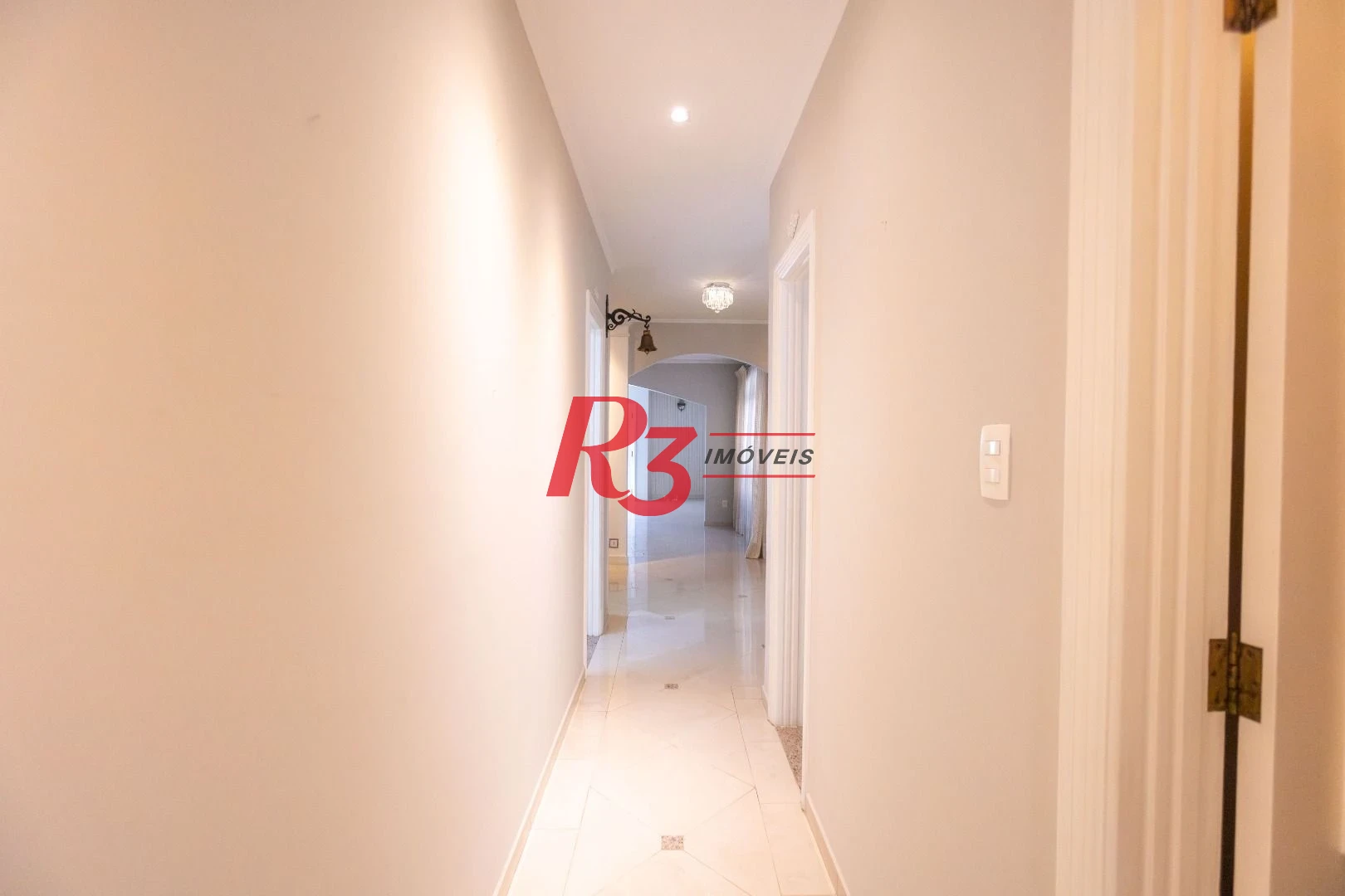 Casa com 4 dormitórios à venda, 303 m² por R$ 4.250.000,00 - Ponta da Praia - Santos/SP