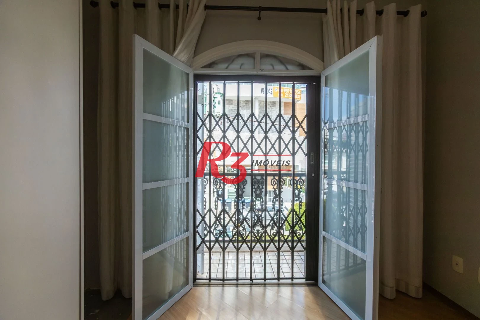 Casa com 4 dormitórios à venda, 303 m² por R$ 4.250.000,00 - Ponta da Praia - Santos/SP