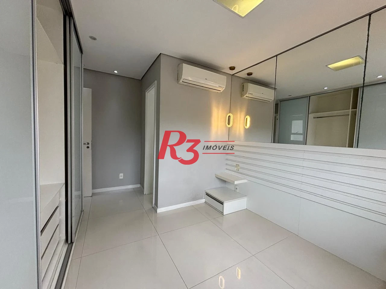 Apartamento com 3 dormitórios à venda, 98 m² por R$ 1.150.000,00 - Marapé - Santos/SP