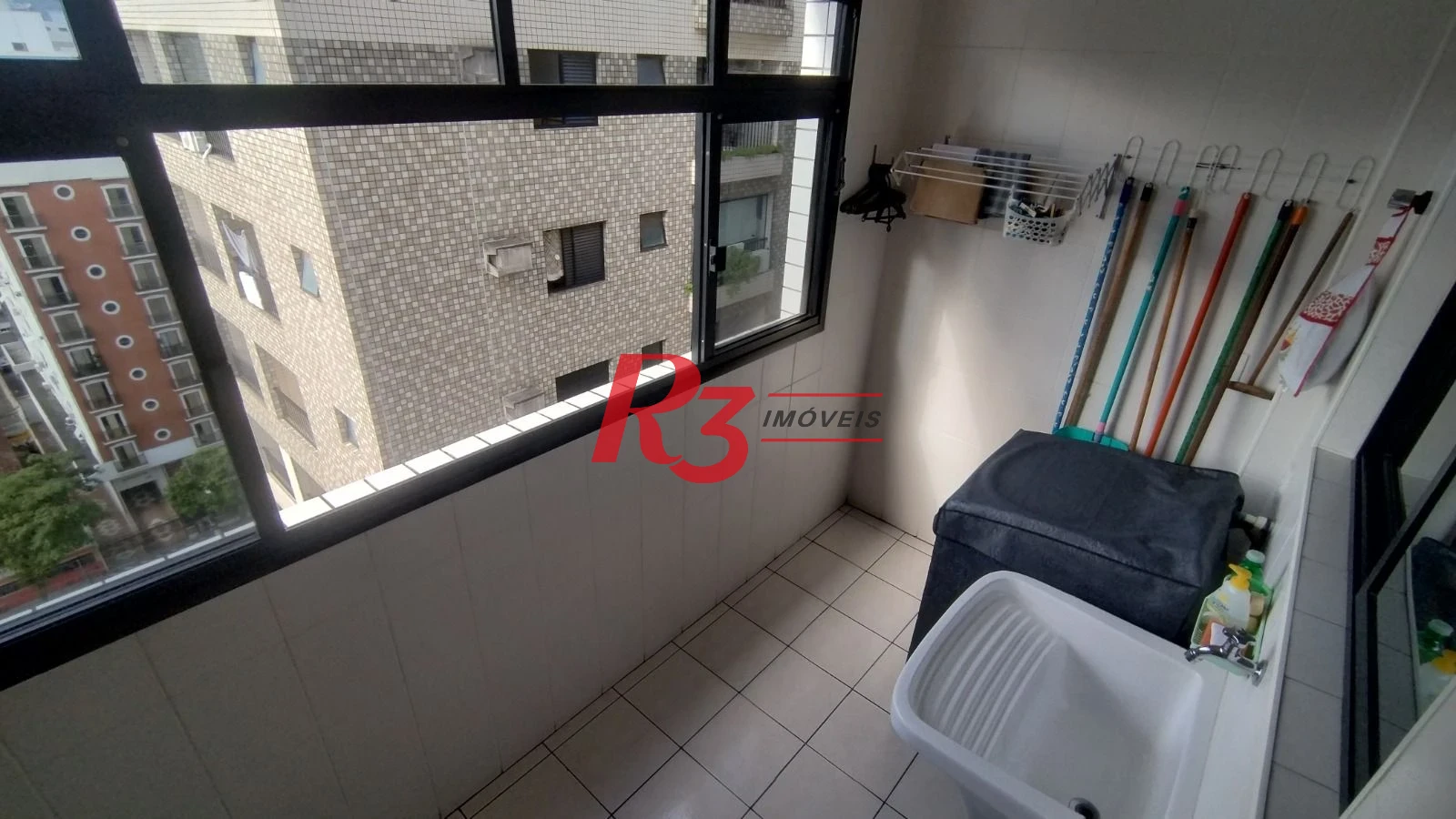 Apartamento com 3 dormitórios à venda, 120 m² por R$ 1.175.000,00 - Pompéia - Santos/SP