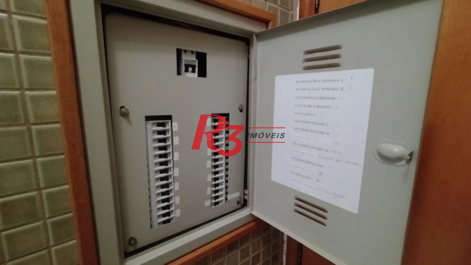 Apartamento com 3 dormitórios à venda, 120 m² por R$ 1.175.000,00 - Pompéia - Santos/SP