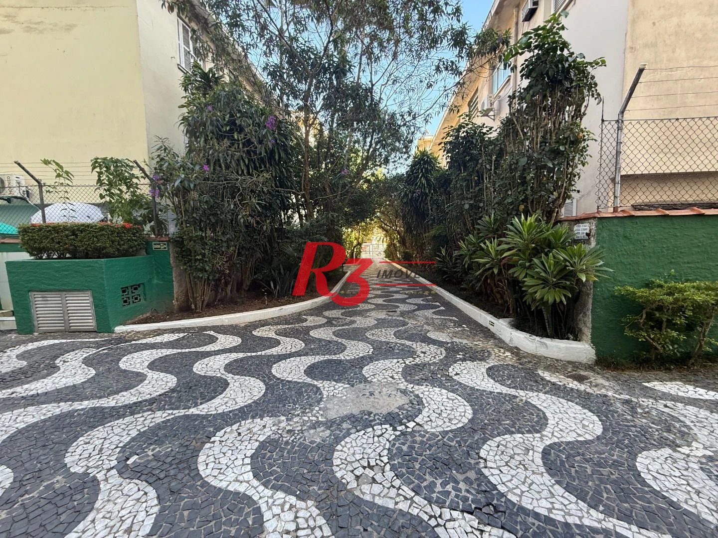 Apartamento com 3 dormitórios à venda, 130 m² por R$ 820.000,00 - Gonzaga - Santos/SP