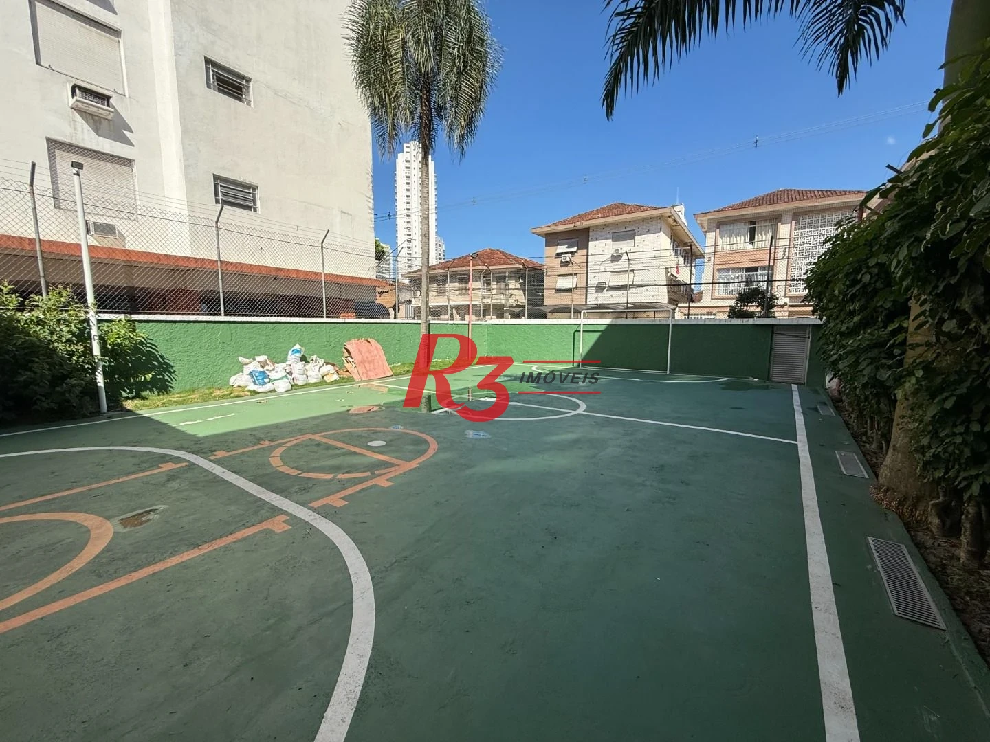 Apartamento com 3 dormitórios à venda, 130 m² por R$ 820.000,00 - Gonzaga - Santos/SP
