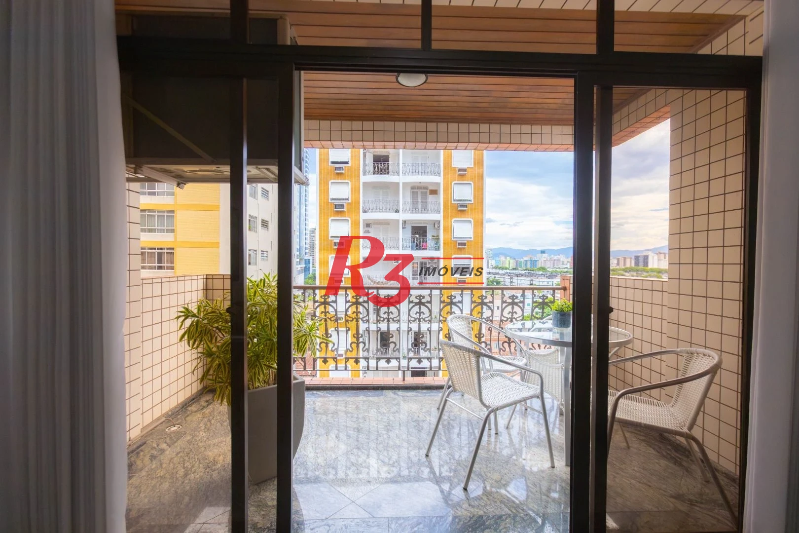 Apartamento com 3 dormitórios à venda, 137 m² por R$ 1.200.000,00 - Aparecida - Santos/SP