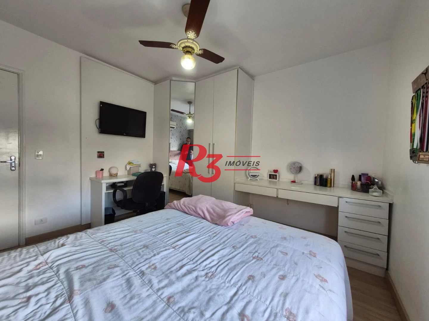 Apartamento com 3 dormitórios à venda, 117 m² por R$ 790.000,00 - Campo Grande - Santos/SP