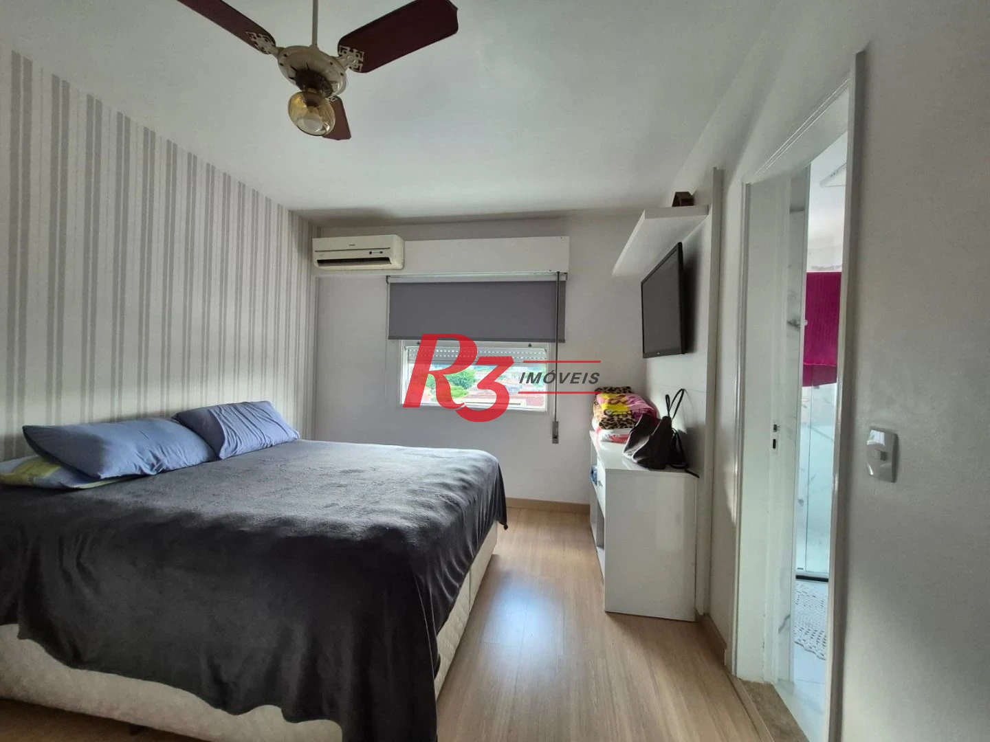 Apartamento com 3 dormitórios à venda, 117 m² por R$ 790.000,00 - Campo Grande - Santos/SP