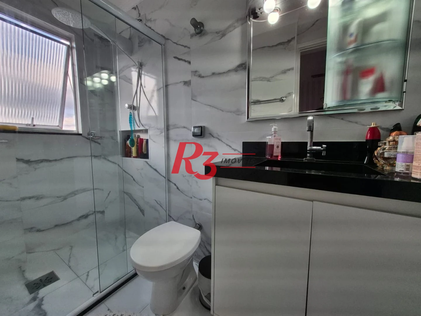 Apartamento com 3 dormitórios à venda, 117 m² por R$ 790.000,00 - Campo Grande - Santos/SP