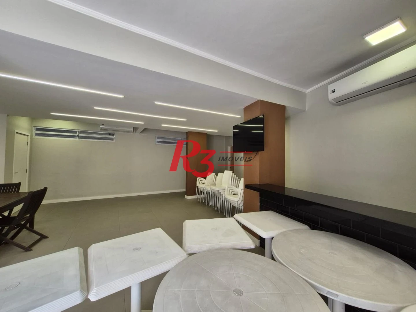 Apartamento com 3 dormitórios à venda, 117 m² por R$ 790.000,00 - Campo Grande - Santos/SP