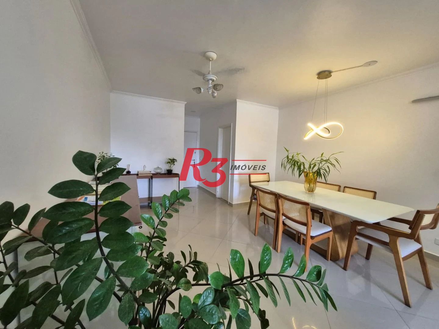 Apartamento com 3 dormitórios à venda, 117 m² por R$ 790.000,00 - Campo Grande - Santos/SP