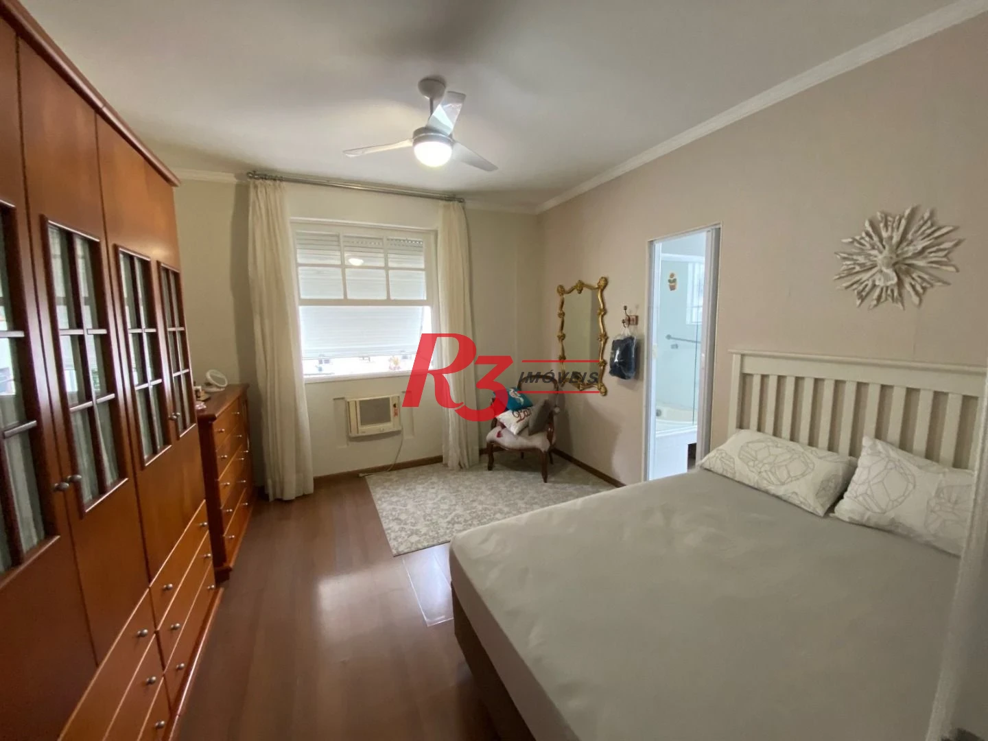 Apartamento com 2 dormitórios à venda, 118 m² por R$ 731.000,00 - Gonzaga - Santos/SP