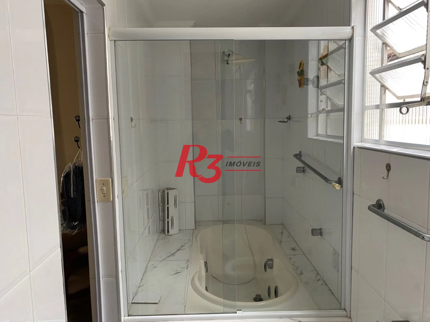 Apartamento com 2 dormitórios à venda, 118 m² por R$ 731.000,00 - Gonzaga - Santos/SP
