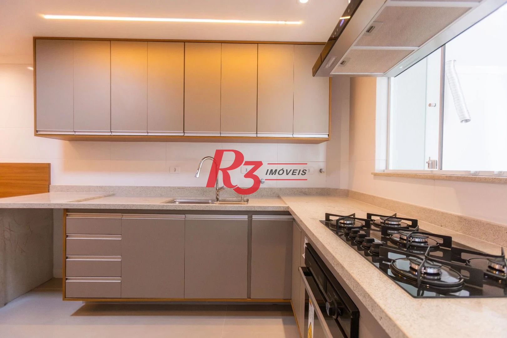 Apartamento à venda, 160 m² por R$ 1.899.000,00 - Boqueirão - Santos/SP