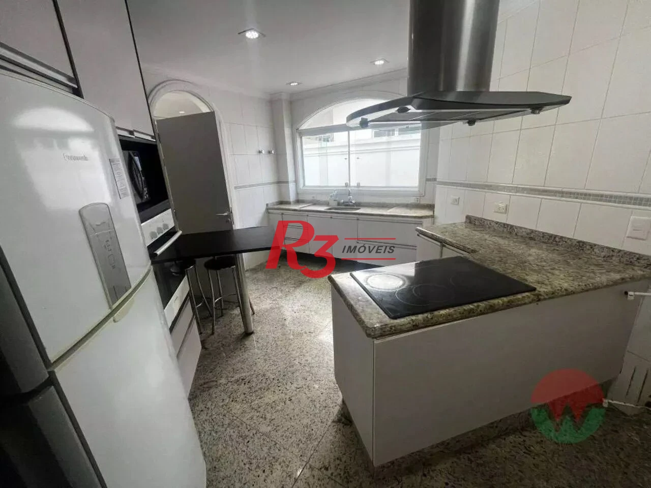 Casa com 5 dormitórios à venda, 403 m² por R$ 2.100.000,00 - Jardim Acapulco - Guarujá/SP