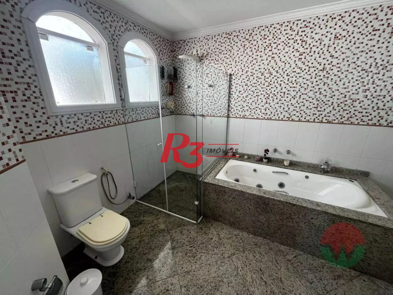 Casa com 5 dormitórios à venda, 403 m² por R$ 2.100.000,00 - Jardim Acapulco - Guarujá/SP