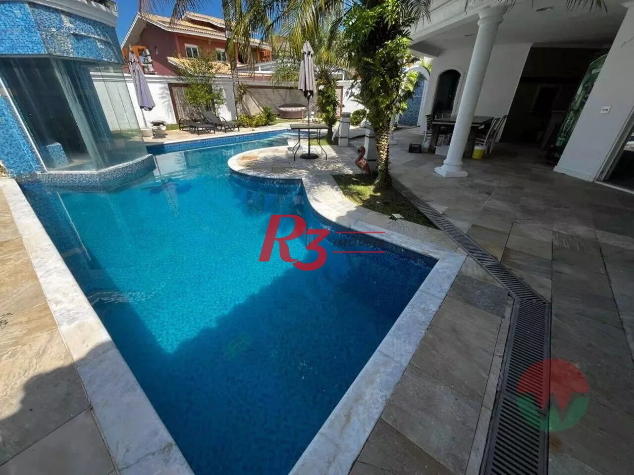 Casa com 5 dormitórios à venda, 403 m² por R$ 2.100.000,00 - Jardim Acapulco - Guarujá/SP