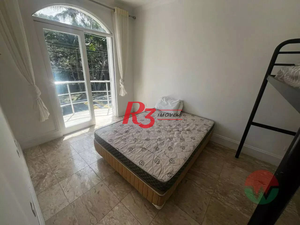 Casa com 5 dormitórios à venda, 403 m² por R$ 2.100.000,00 - Jardim Acapulco - Guarujá/SP