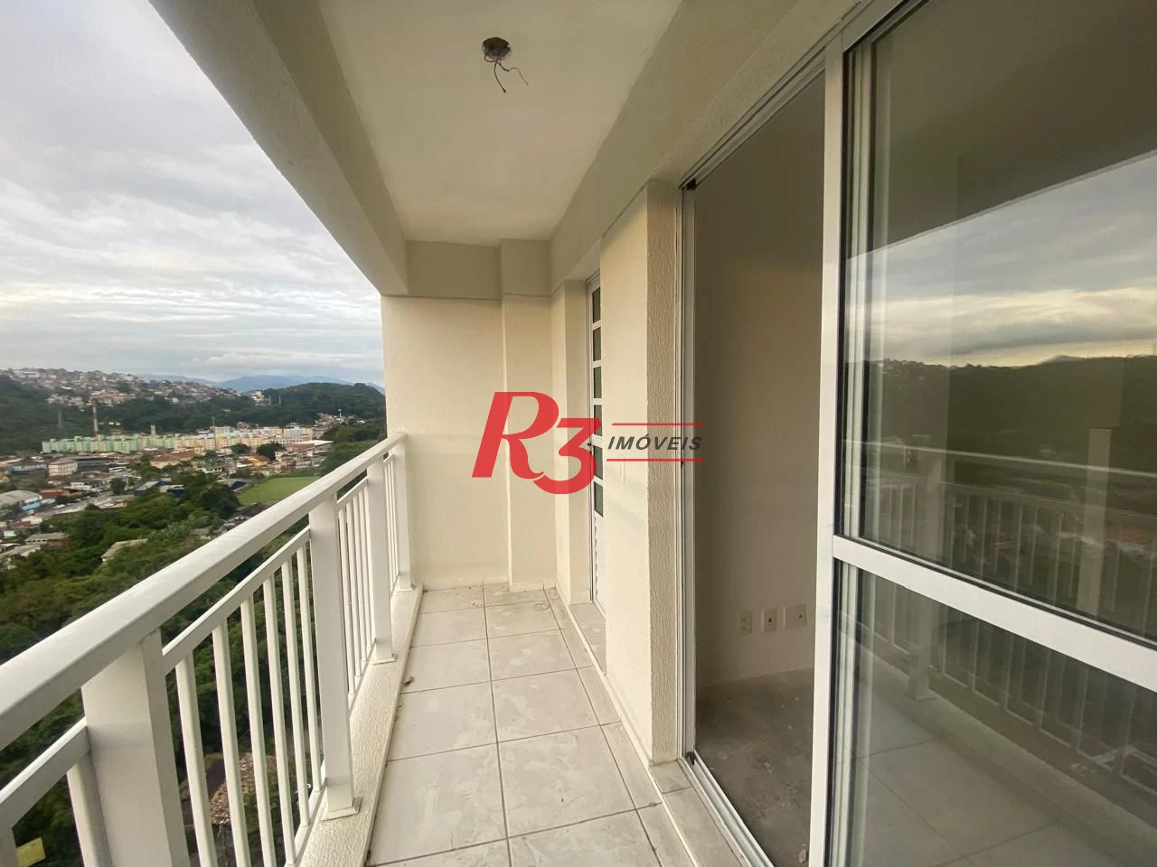Apartamento com 2 dormitórios à venda, 52 m² por R$ 340.000,00 - Morro de Nova Cintra - Santos/SP