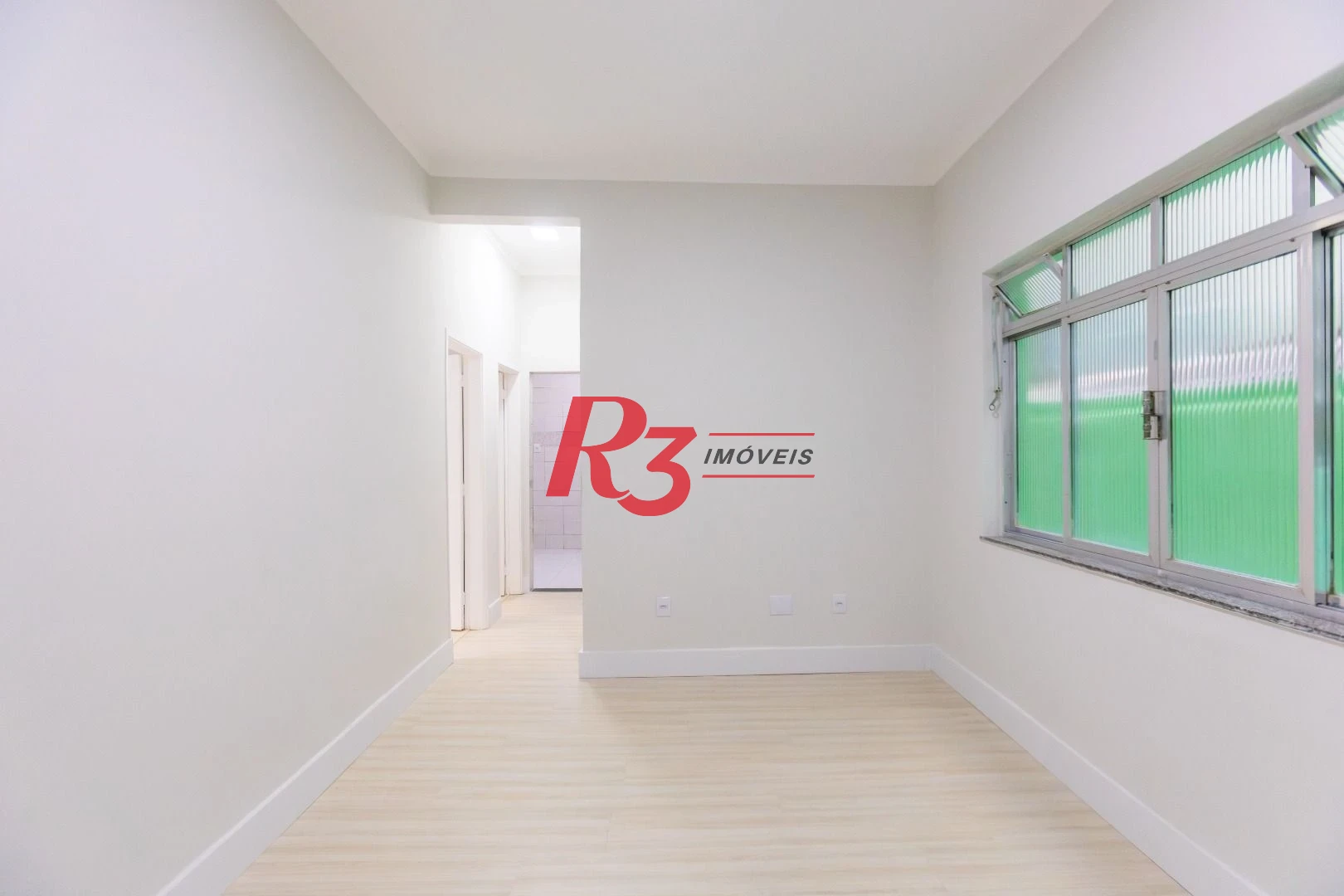 Apartamento com 2 dormitórios à venda, 65 m² por R$ 385.000,00 - Embaré - Santos/SP