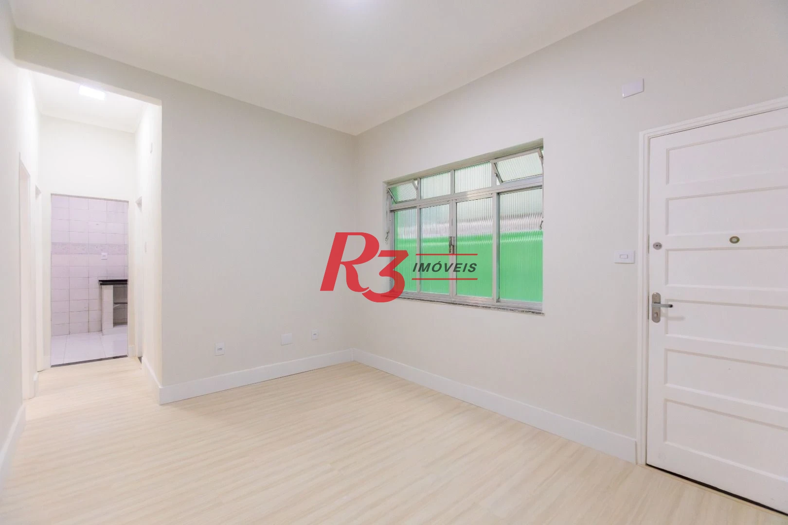 Apartamento com 2 dormitórios à venda, 65 m² por R$ 385.000,00 - Embaré - Santos/SP