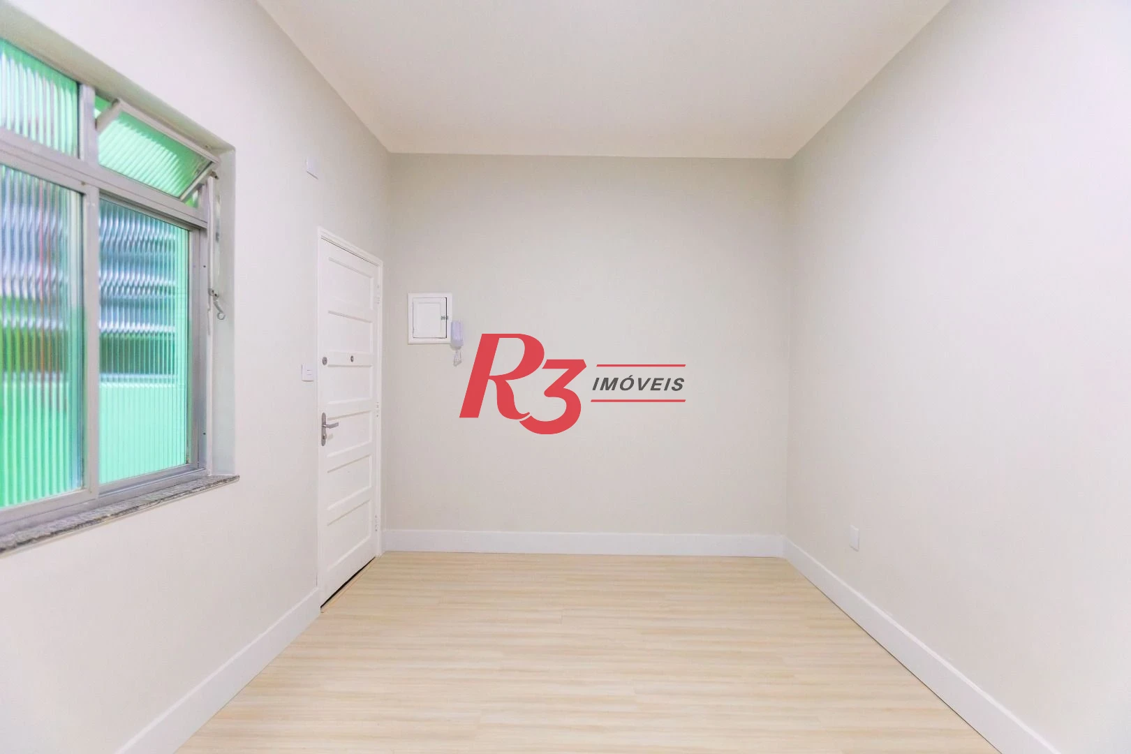 Apartamento com 2 dormitórios à venda, 65 m² por R$ 385.000,00 - Embaré - Santos/SP
