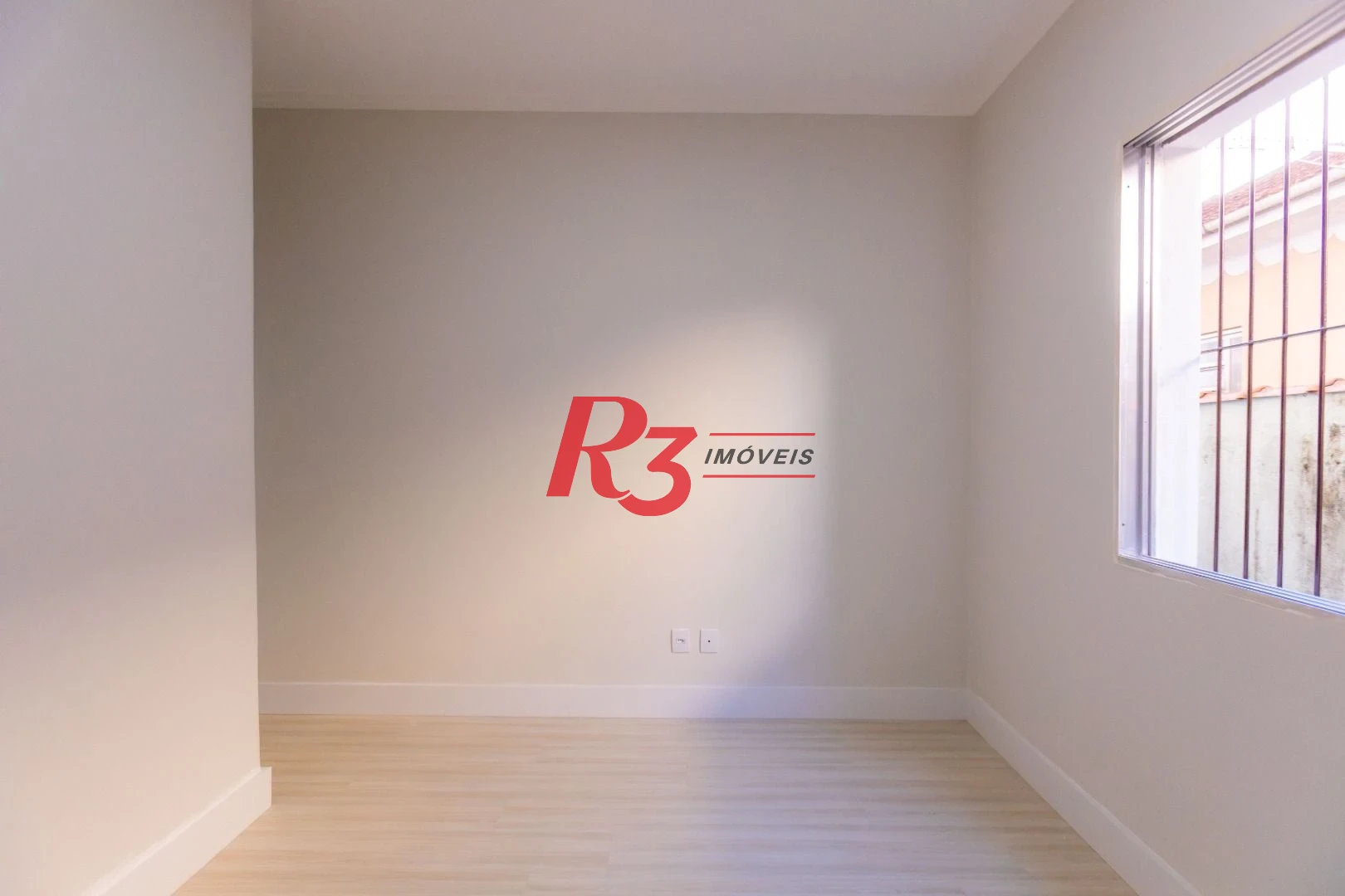 Apartamento com 2 dormitórios à venda, 65 m² por R$ 385.000,00 - Embaré - Santos/SP
