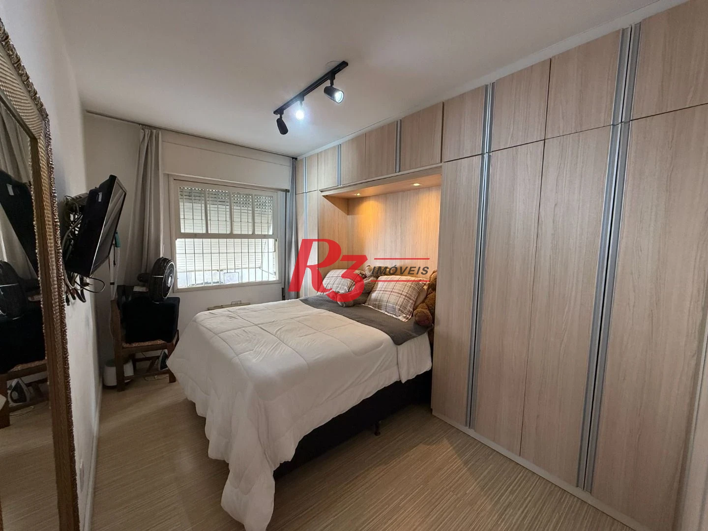 Apartamento com 2 dormitórios à venda, 85 m² por R$ 470.000,00 - Encruzilhada - Santos/SP