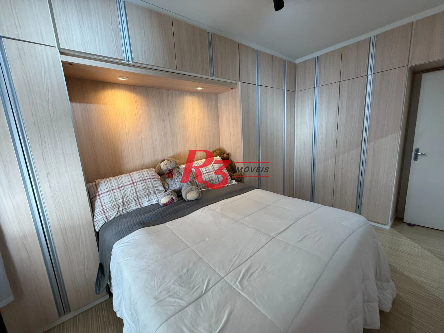 Apartamento com 2 dormitórios à venda, 85 m² por R$ 470.000,00 - Encruzilhada - Santos/SP