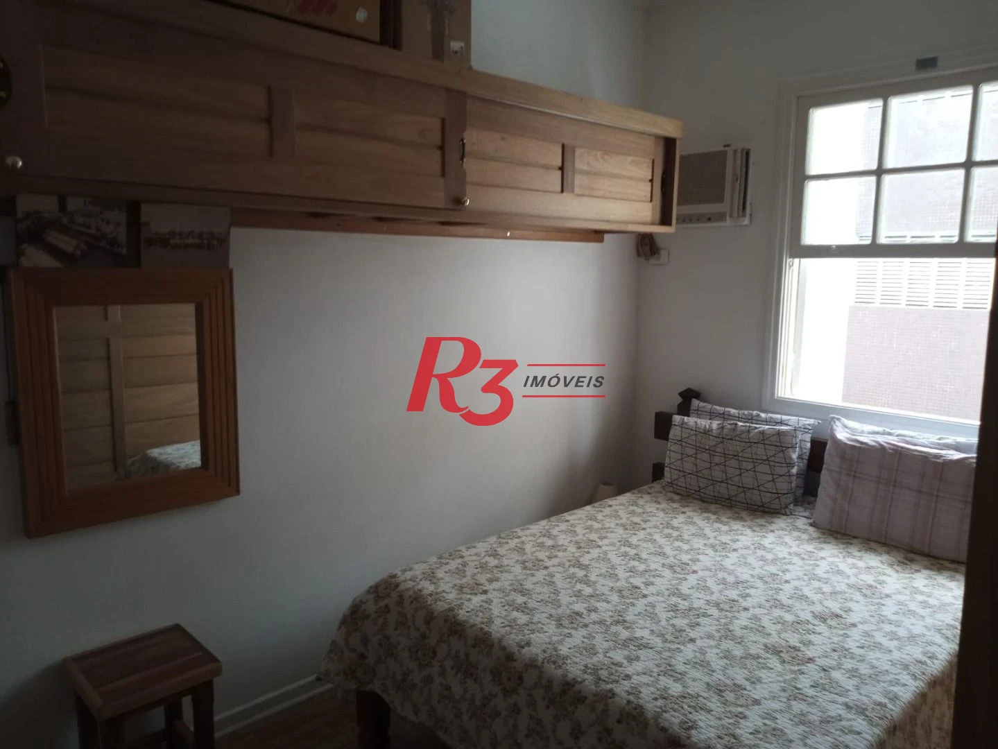 Apartamento com 2 dormitórios à venda, 57 m² por R$ 426.000,00 - Embaré - Santos/SP