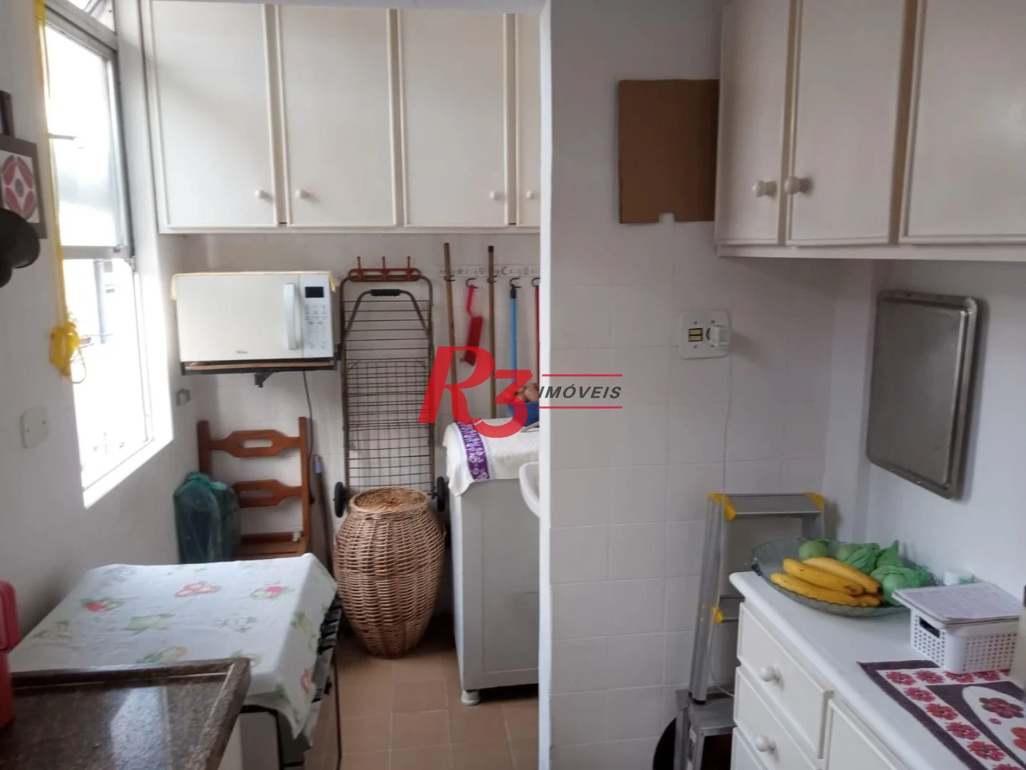 Apartamento com 2 dormitórios à venda, 57 m² por R$ 426.000,00 - Embaré - Santos/SP