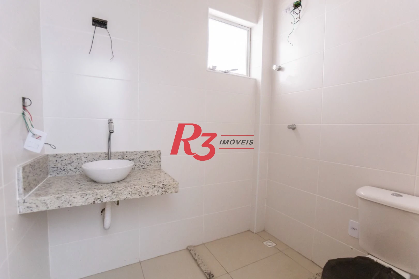 Casa com 3 dormitórios à venda, 150 m² por R$ 1.150.000,00 - Aparecida - Santos/SP